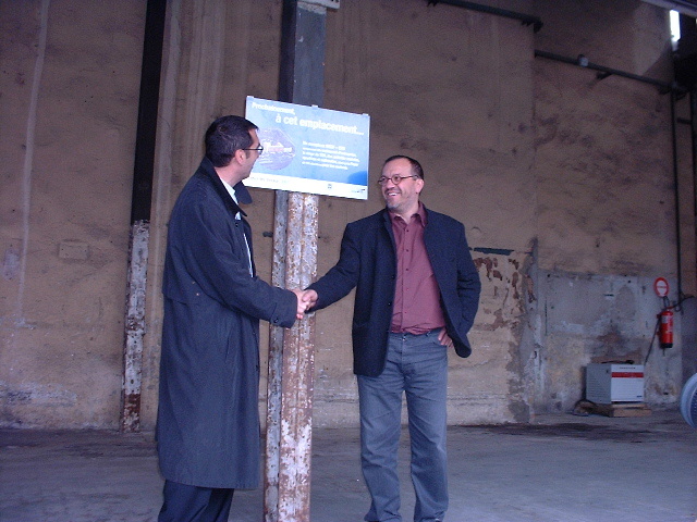 16 avril 2004, Pose de la premire pierre rue du Blier